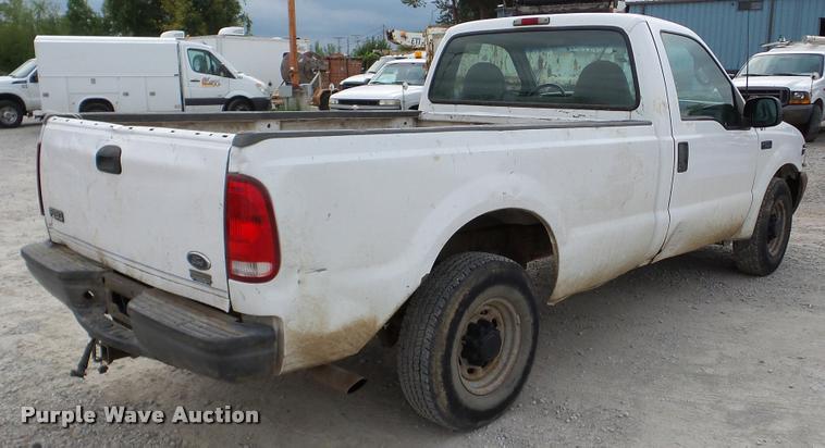 image for item DA2879 2001 Ford F250 Super Duty pickup truck