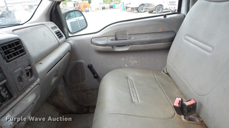 image for item DA2879 2001 Ford F250 Super Duty pickup truck