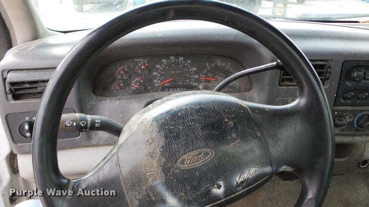 image for item DA2879 2001 Ford F250 Super Duty pickup truck