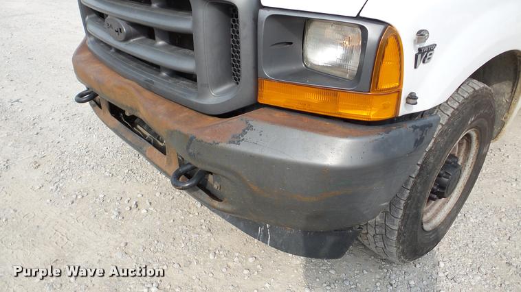 image for item DA2879 2001 Ford F250 Super Duty pickup truck