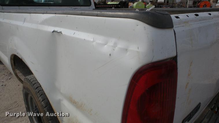 image for item DA2879 2001 Ford F250 Super Duty pickup truck