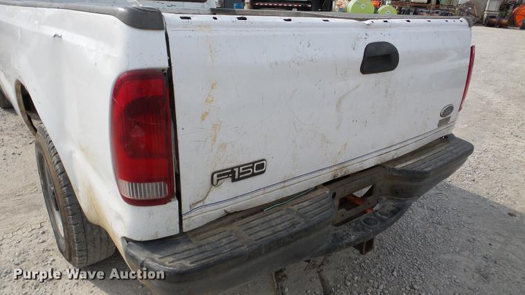 image for item DA2879 2001 Ford F250 Super Duty pickup truck