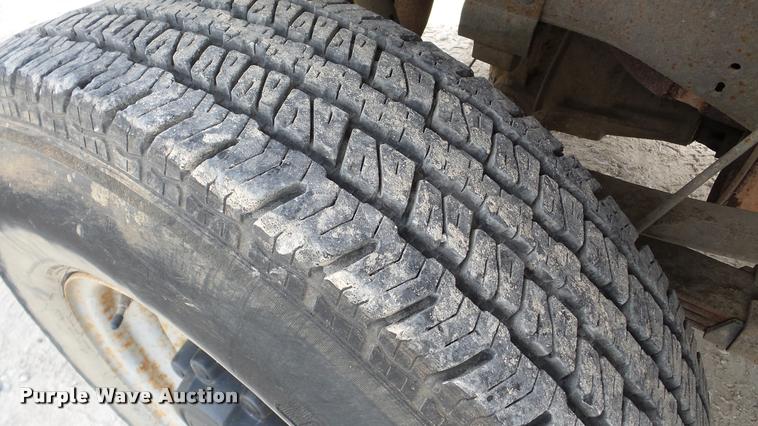 image for item DA2879 2001 Ford F250 Super Duty pickup truck