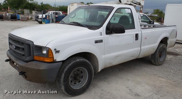 image for item DA2888 2000 Ford F250 Super Duty pickup truck