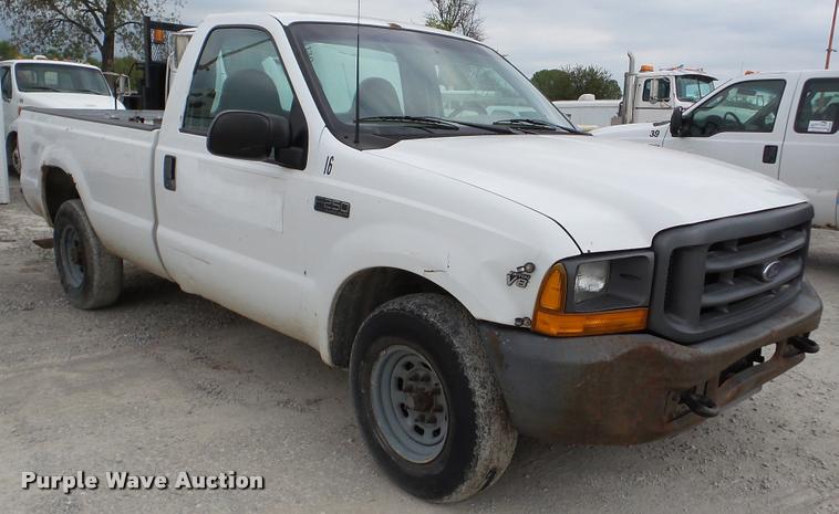 image for item DA2888 2000 Ford F250 Super Duty pickup truck