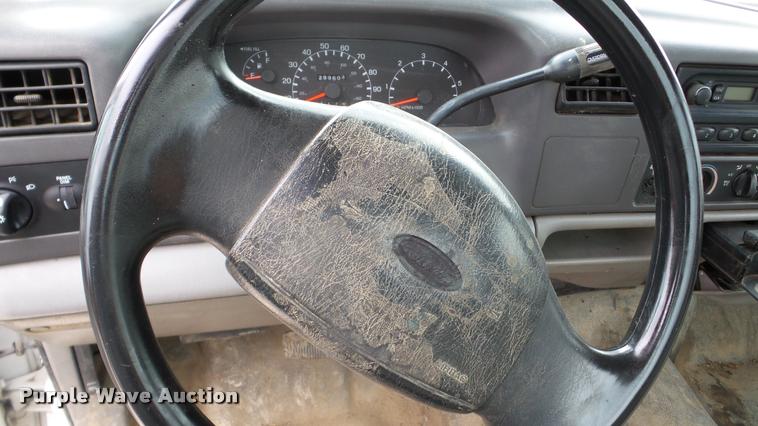 image for item DA2888 2000 Ford F250 Super Duty pickup truck