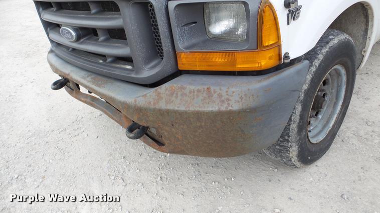 image for item DA2888 2000 Ford F250 Super Duty pickup truck