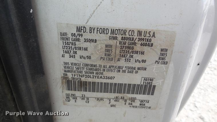 image for item DA2888 2000 Ford F250 Super Duty pickup truck