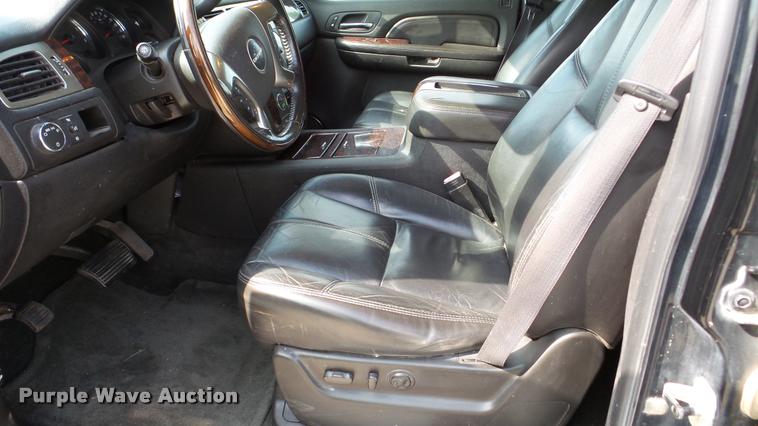 image for item DA2894 2007 GMC Yukon Denali XL SUV