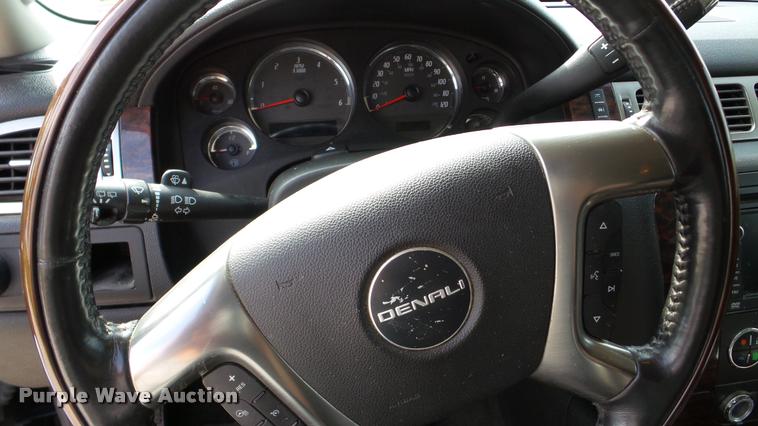 image for item DA2894 2007 GMC Yukon Denali XL SUV