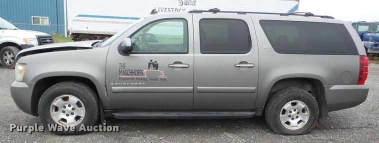 image for item DA8835 2007 Chevrolet Suburban 1500 SUV
