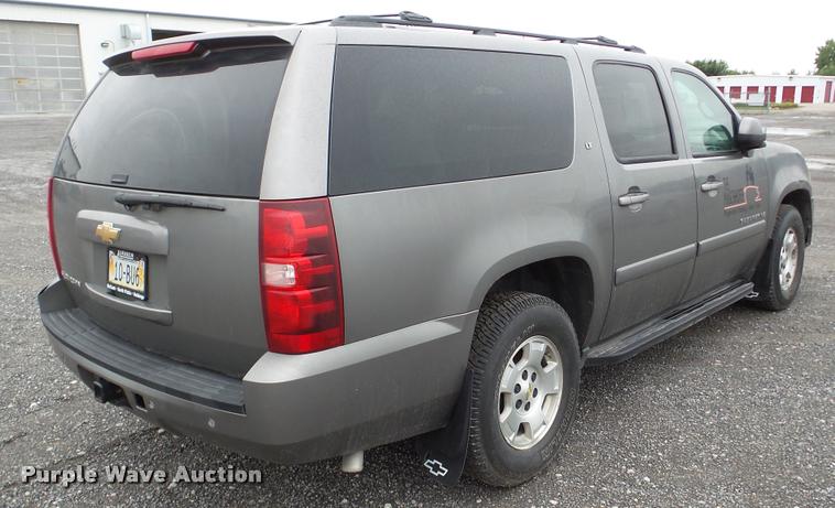 image for item DA8835 2007 Chevrolet Suburban 1500 SUV