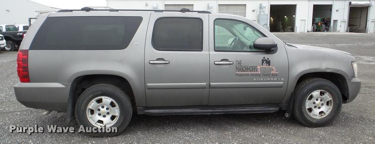 image for item DA8835 2007 Chevrolet Suburban 1500 SUV