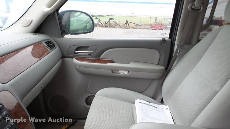 image for item DA8835 2007 Chevrolet Suburban 1500 SUV