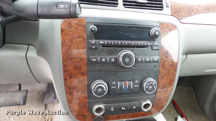 image for item DA8835 2007 Chevrolet Suburban 1500 SUV