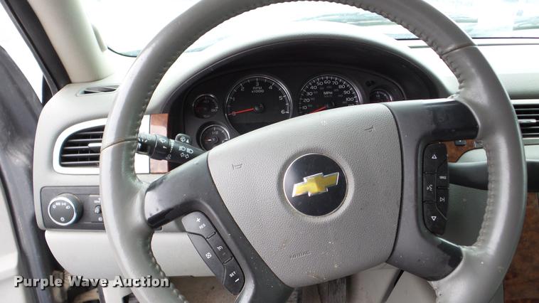 image for item DA8835 2007 Chevrolet Suburban 1500 SUV