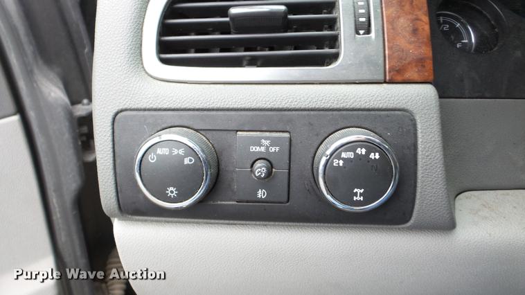 image for item DA8835 2007 Chevrolet Suburban 1500 SUV