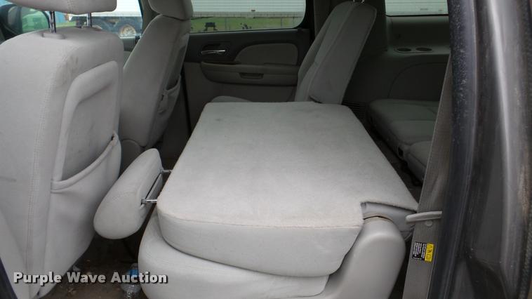 image for item DA8835 2007 Chevrolet Suburban 1500 SUV