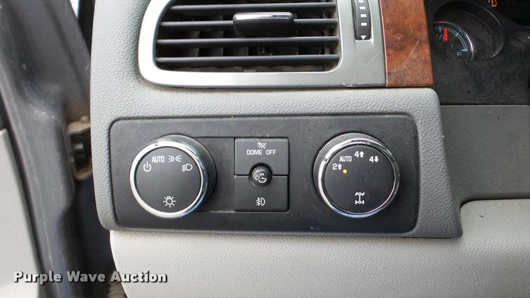 image for item DA8837 2008 Chevrolet Suburban 1500 SUV