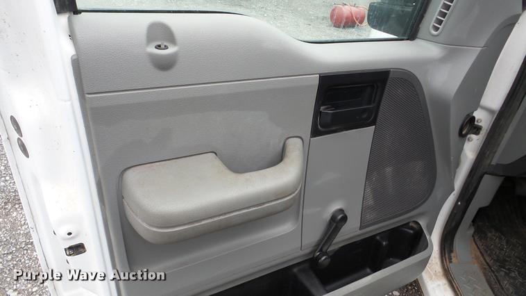 image for item DA8839 2006 Ford F150 pickup truck