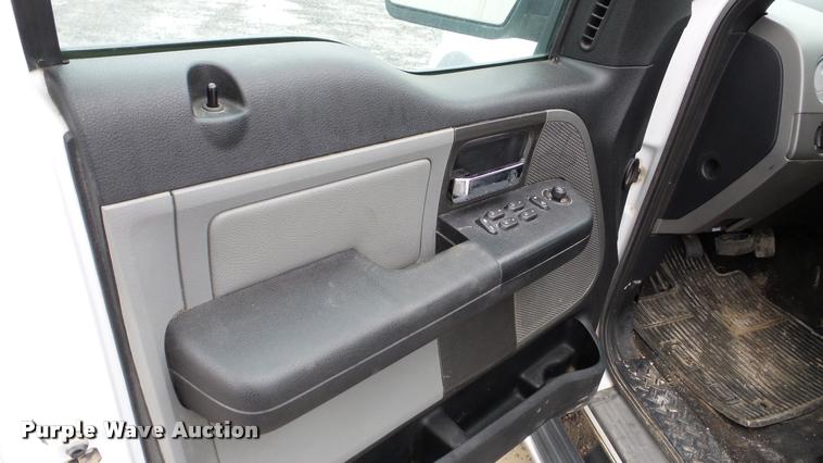 image for item DA8840 2006 Ford F150 SuperCrew pickup truck