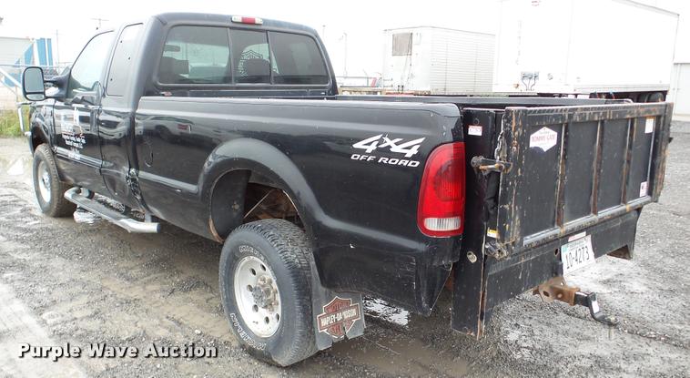 image for item DA8841 2001 Ford F350 Super Duty SuperCab pickup truck