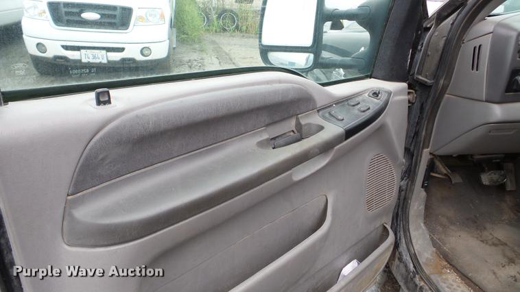 image for item DA8841 2001 Ford F350 Super Duty SuperCab pickup truck