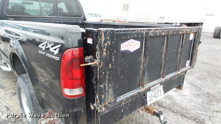 image for item DA8841 2001 Ford F350 Super Duty SuperCab pickup truck