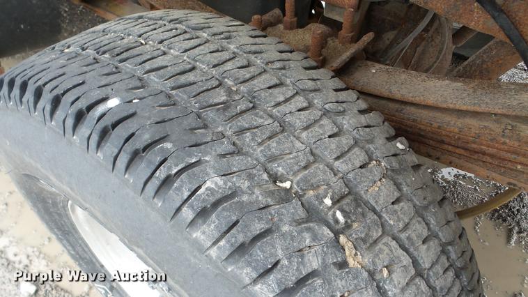 image for item DA8841 2001 Ford F350 Super Duty SuperCab pickup truck