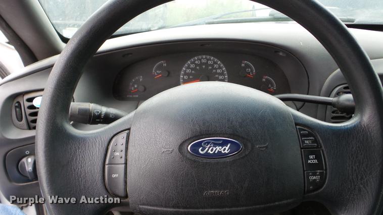 image for item DA8842 2004 Ford F150 SuperCab pickup truck