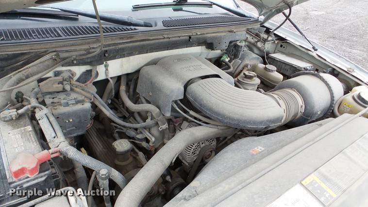 image for item DA8842 2004 Ford F150 SuperCab pickup truck