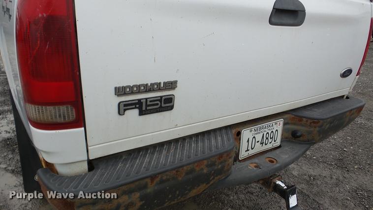 image for item DA8842 2004 Ford F150 SuperCab pickup truck