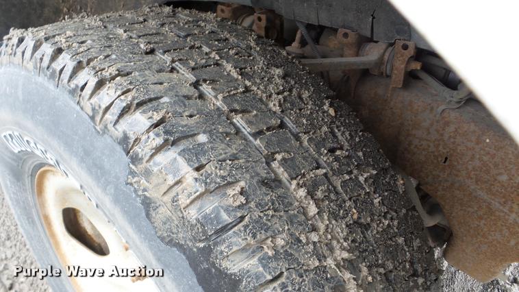 image for item DA8842 2004 Ford F150 SuperCab pickup truck