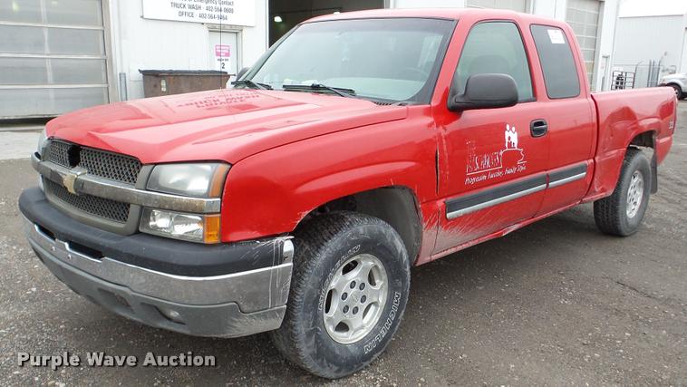 image for item DA8845 2003 Chevrolet Silverado 1500 Ext. Cab pickup truck