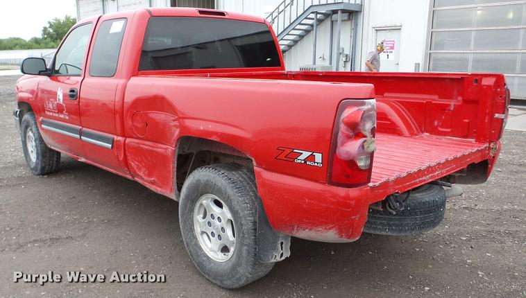image for item DA8845 2003 Chevrolet Silverado 1500 Ext. Cab pickup truck