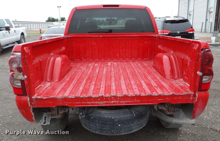 image for item DA8845 2003 Chevrolet Silverado 1500 Ext. Cab pickup truck