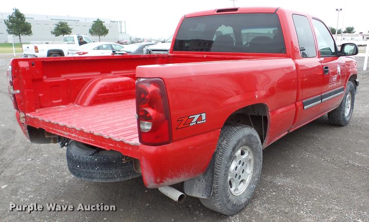 image for item DA8845 2003 Chevrolet Silverado 1500 Ext. Cab pickup truck