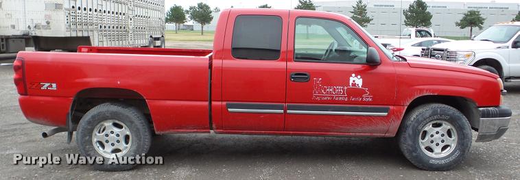 image for item DA8845 2003 Chevrolet Silverado 1500 Ext. Cab pickup truck