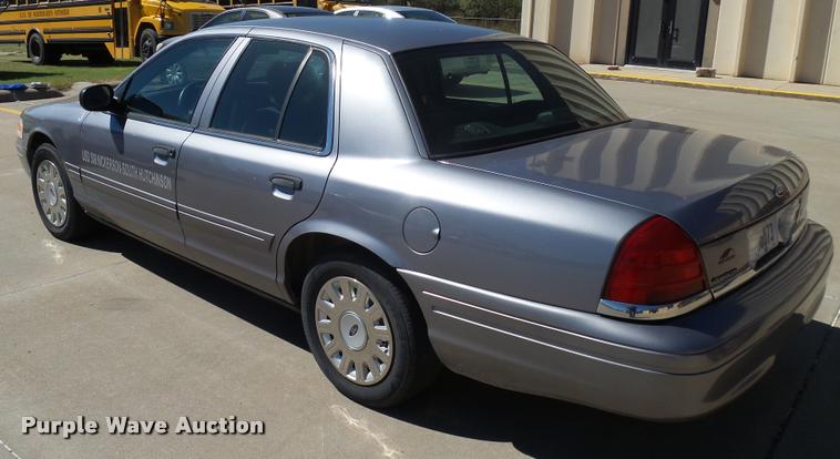 image for item DA9810 2006 Ford Crown Victoria