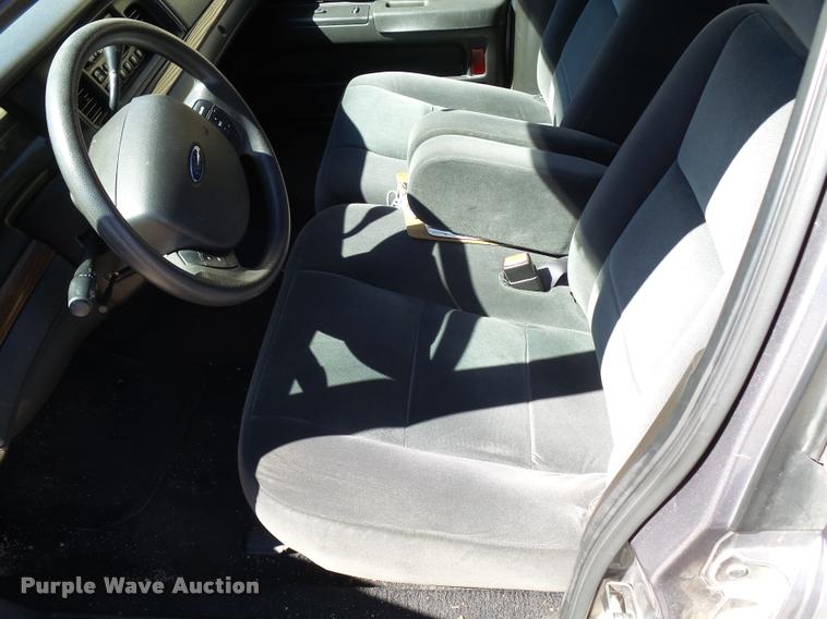 image for item DA9810 2006 Ford Crown Victoria