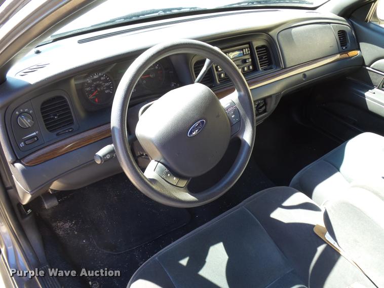 image for item DA9810 2006 Ford Crown Victoria