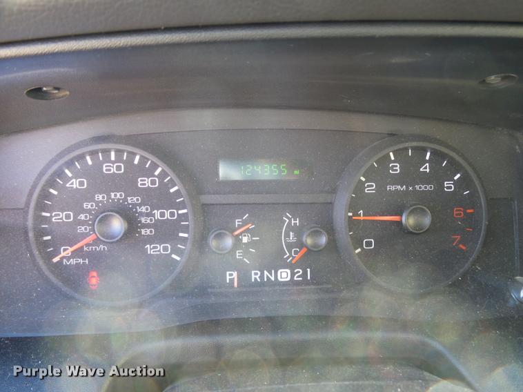 image for item DA9810 2006 Ford Crown Victoria