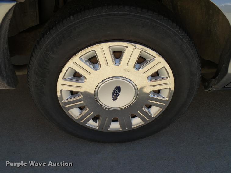 image for item DA9810 2006 Ford Crown Victoria