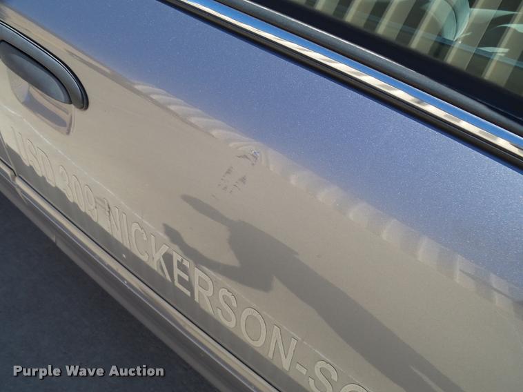 image for item DA9810 2006 Ford Crown Victoria