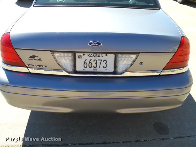 image for item DA9810 2006 Ford Crown Victoria