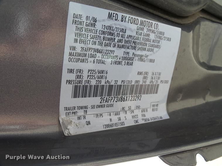 image for item DA9810 2006 Ford Crown Victoria