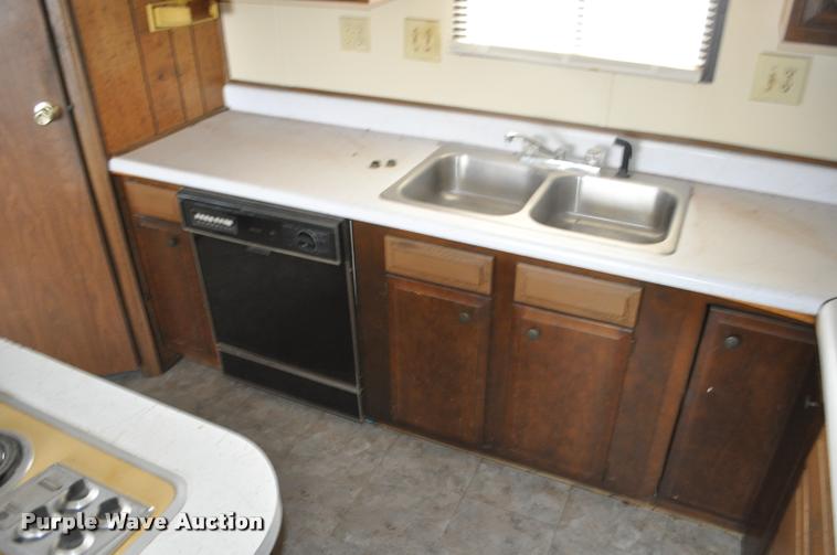 image for item G7483 1978 manufactured home