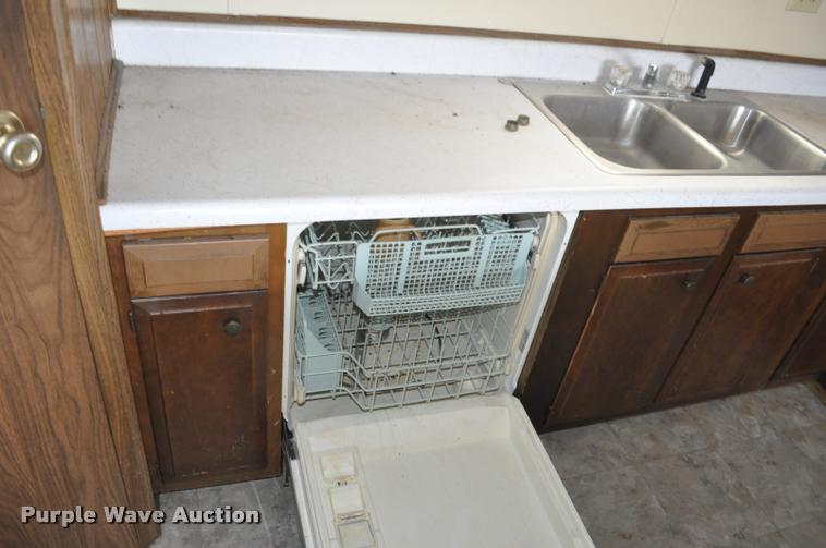 image for item G7483 1978 manufactured home