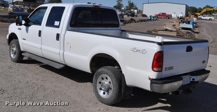 image for item G7485 2005 Ford F250 Super Duty Crew Cab pickup truck