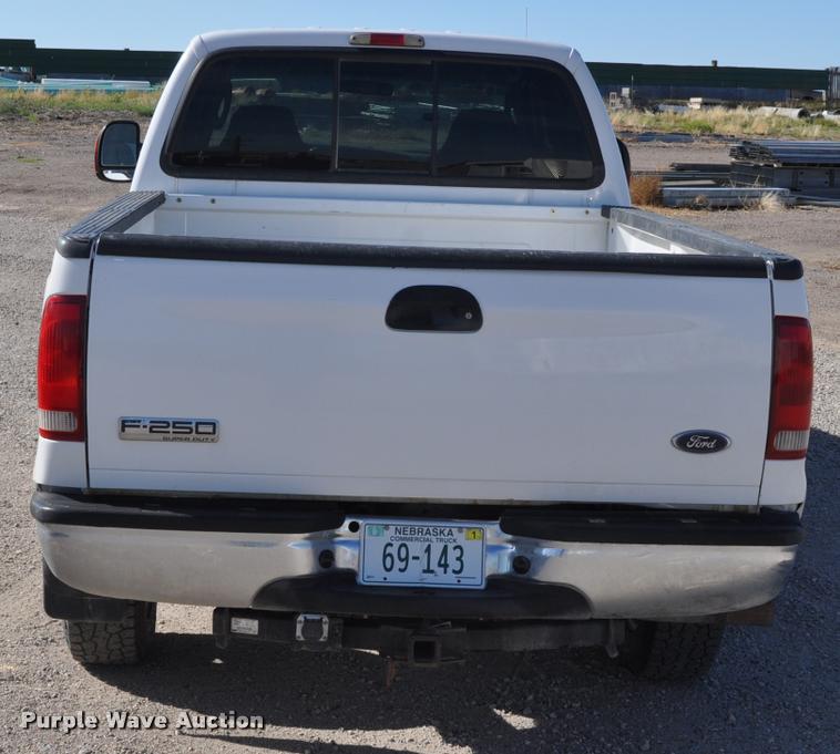 image for item G7485 2005 Ford F250 Super Duty Crew Cab pickup truck